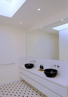 300X600 WALL TILES - OXLEY PATTERN SOFT WHITE OCTAGON WITH ALTERNATING DOTS 300X600 WALL TILES - OXLEY PATTERN SOFT WHITE OCTAGON WITH ALTERNATING DOTS