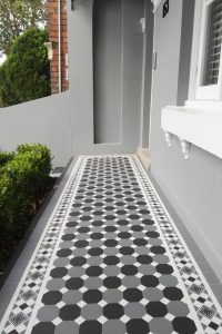 OXLEY CHECKERBOARD PATTERN - DARK GREY & CARBON BLACK OCTAGON + GRAND NORWOOD BORDER +  INFILL - TESSELLATED TILES