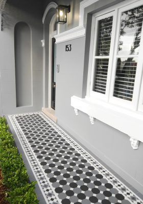 OXLEY CHECKERBOARD PATTERN - DARK GREY & CARBON BLACK OCTAGON + GRAND NORWOOD BORDER + INFILL - TESSELLATED TILES OXLEY CHECKERBOARD PATTERN - DARK GREY & CARBON BLACK OCTAGON + GRAND NORWOOD BORDER + INFILL - TESSELLATED TILES